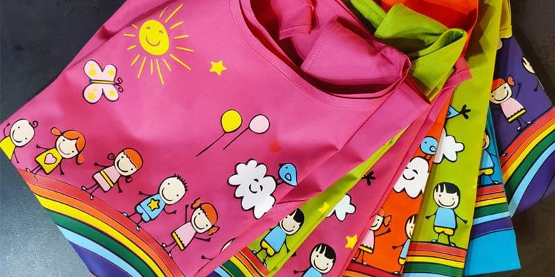 Grembiuli per maestra collezione arcobaleno